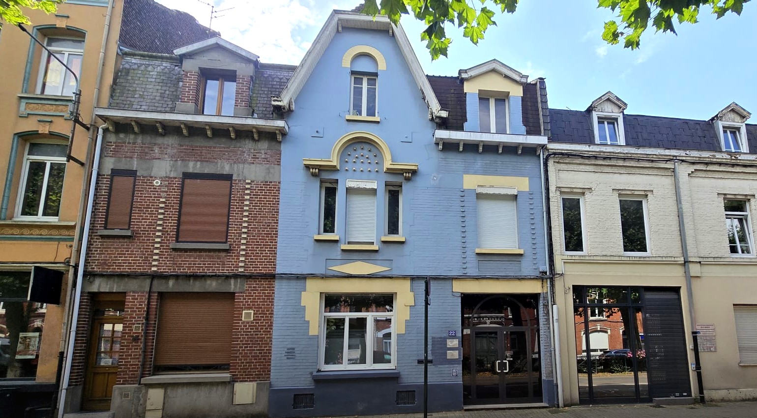 Façade du cabinet Élégance Dentaire, 22 avenue Raoul Briquet à Lens
